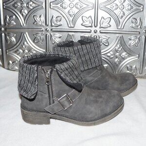 Rocket Dog Womens Size 6 Gray Bentley Sweater Cuff Zip Ankle Boots
